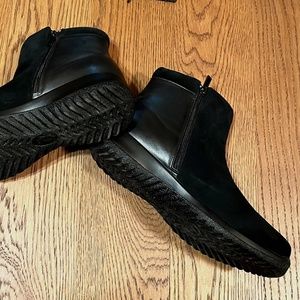 Drew Boots - Size 10 W